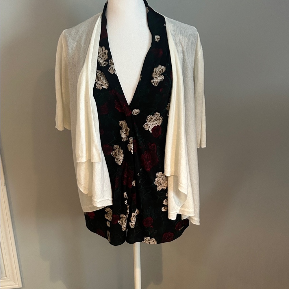Calvin Klein Black Floral Sleeveless Blouse - Picture 5 of 5